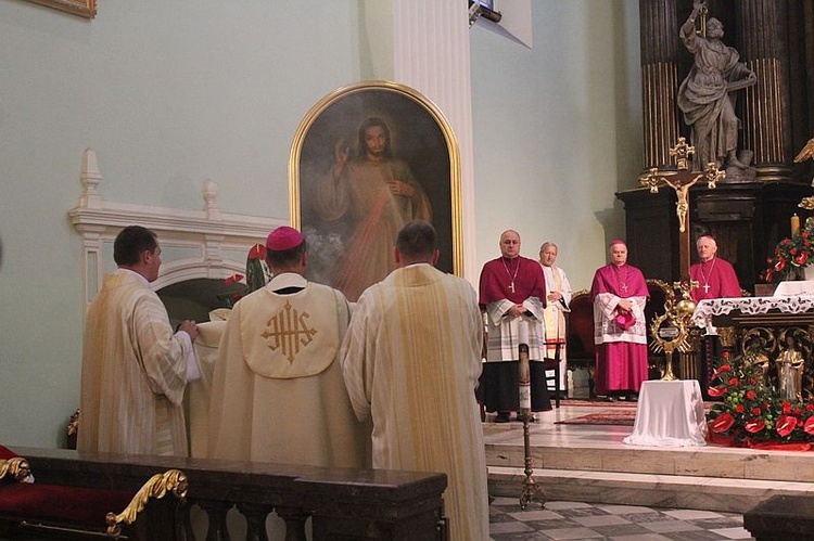 Wprowadzenie Znaków Miłosierdzia do kościoła św. Marii Magdaleny w Cieszynie