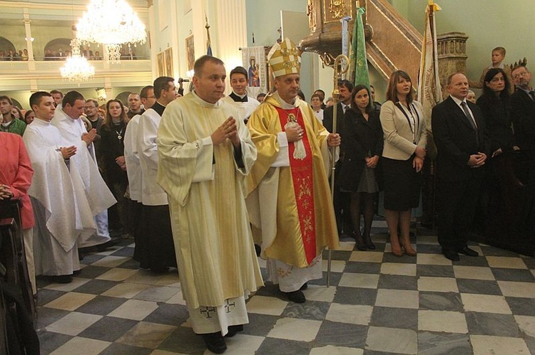 Wprowadzenie Znaków Miłosierdzia do kościoła św. Marii Magdaleny w Cieszynie