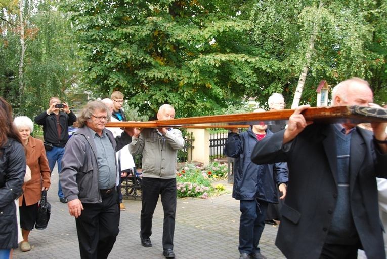 Symbole ŚDM w Woźniakowie