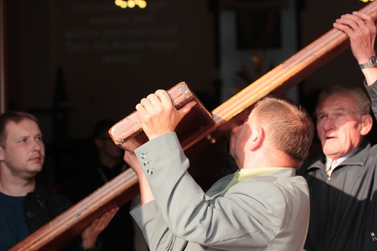 Symbole ŚDM na Dybowie