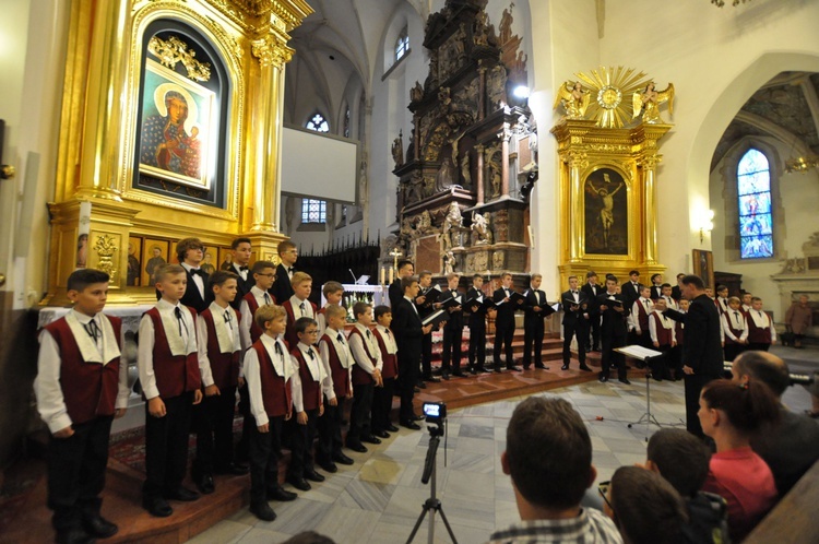 Pueri cantores tarnovienses