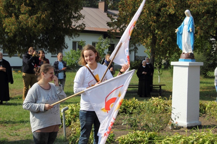 Symbole ŚDM w Mocarzewie