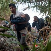 Lesbos. Rodziny, policja, mafia