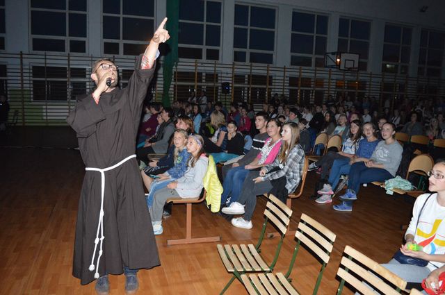 Koncert o. Łukasza Buksy OFM w Mszanie Dolnej