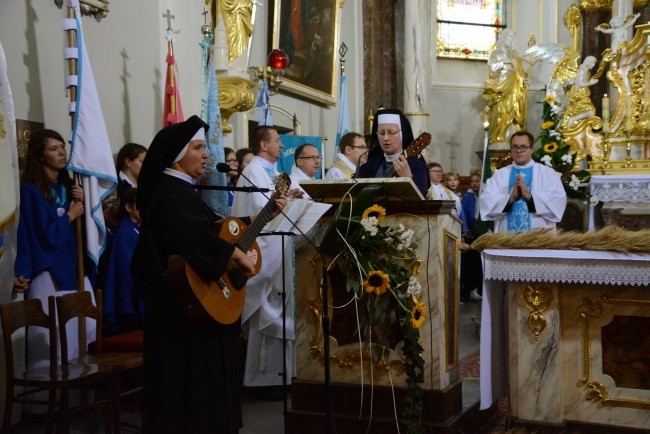 Dzieci Maryi u św. Anny