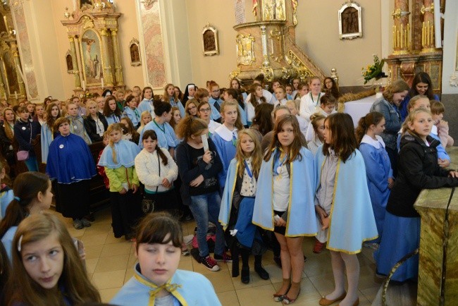 Dzieci Maryi u św. Anny