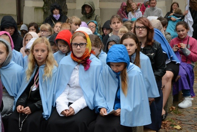 Dzieci Maryi u św. Anny