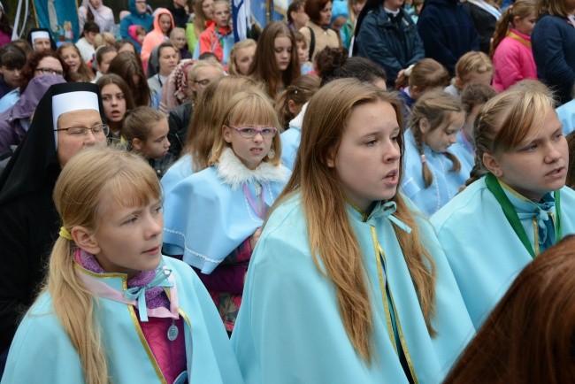 Dzieci Maryi u św. Anny