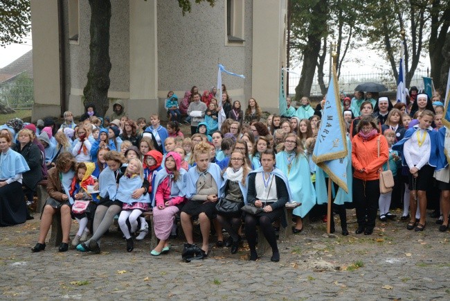 Dzieci Maryi u św. Anny