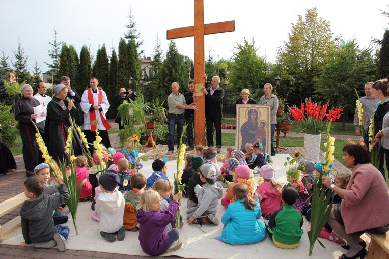 Symbole ŚDM w Domu Kapłana Seniora
