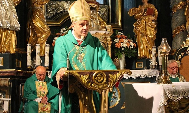 Bp Roman Pindel przewodniczył Mszy św. inaugirujacej 14. TzE w Żywcu