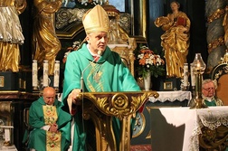 Bp Roman Pindel przewodniczył Mszy św. inaugirujacej 14. TzE w Żywcu