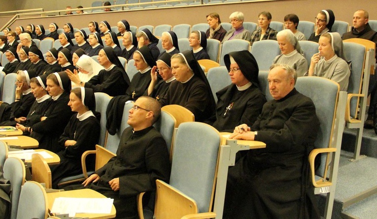 Życie konsekrowane na Wydziale Teologicznym