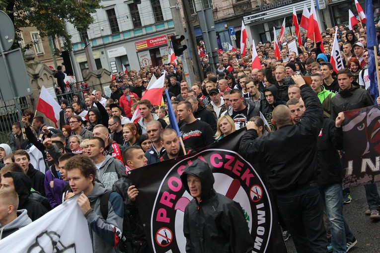 Manifestacja przeciw imigrantom w Katowicach
