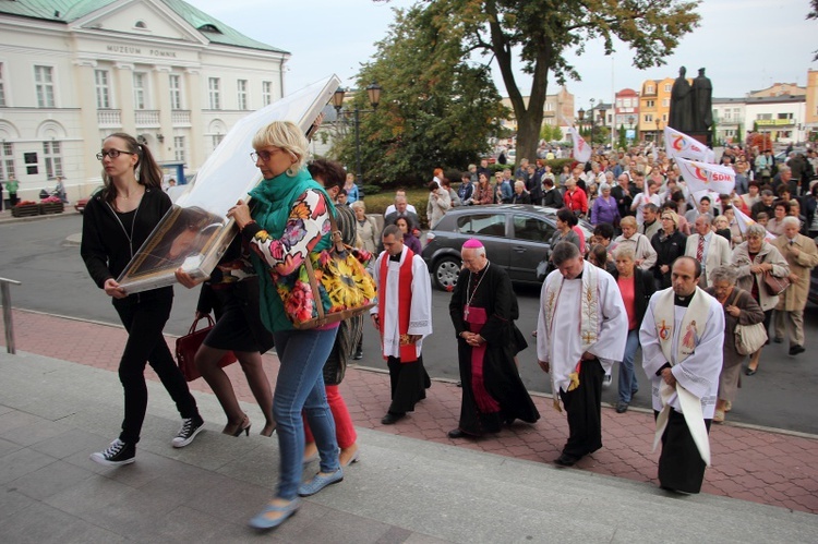 Symbole ŚDM w Sochaczewie