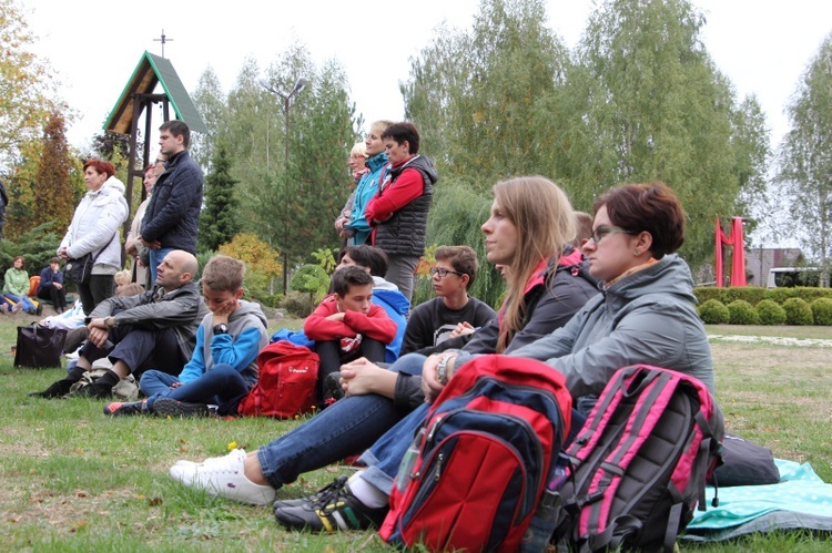 Pielgrzymka katechetów i nauczycieli do Chrust