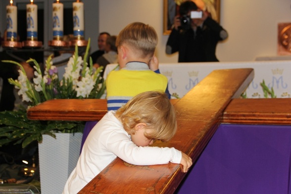 W Skierniewicach lekcji miłości krzyża udzielili najmłodsi
