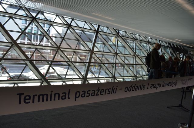 Kolejką na nowy terminal