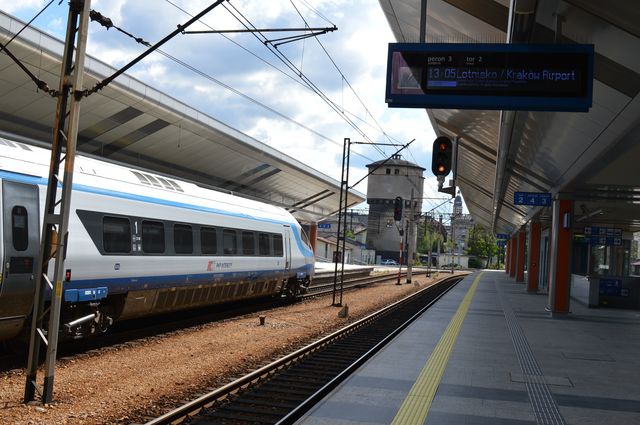 Kolejką na nowy terminal