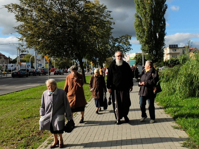 Koronka na ulicach miasta