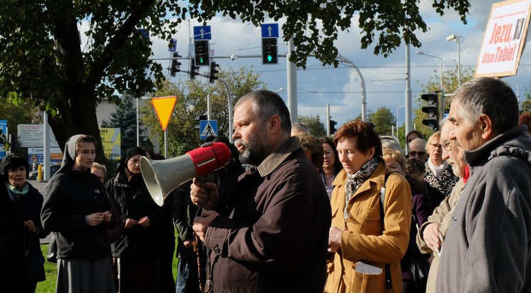 Koronka na ulicach miasta