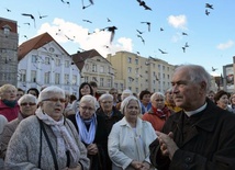 Słupszczanie rozpalili iskrę miłosierdzia