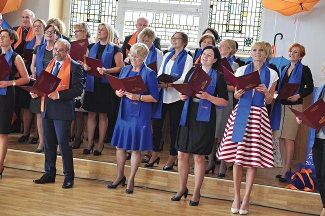 Na uroczystej gali w szkolnej auli wystąpił chór profesorów