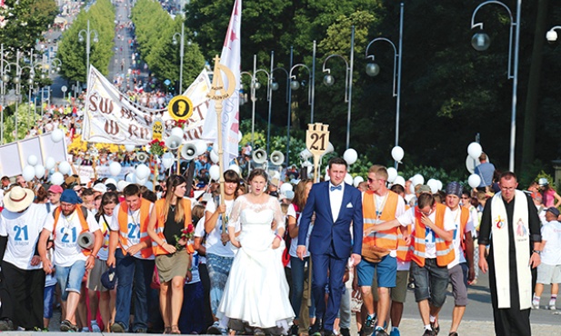 Na pielgrzymi szlak do Czarnej Madonny grupa akademicka wyruszyła po raz 12.