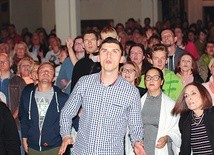  Marcin Zieliński zachęca wszystkich do nieustannego wielbienia Boga 
