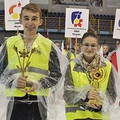  Spotkaniu młodych towarzyszyły relikwie św. Jana Pawła II i bł. Karoliny