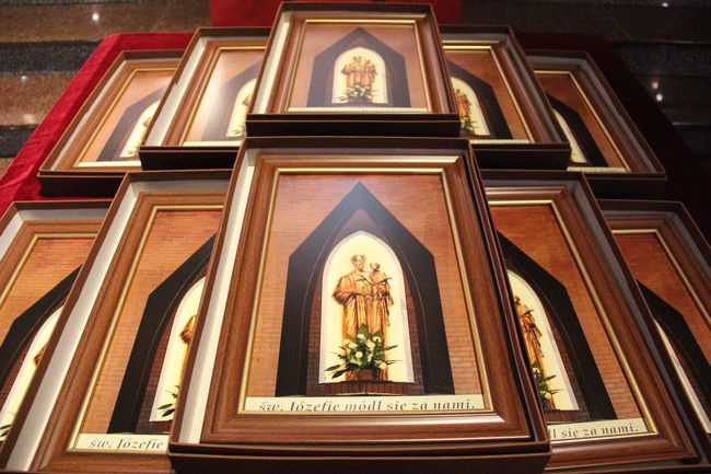 Peregrynacja obrazu św. Józefa w rodzinach