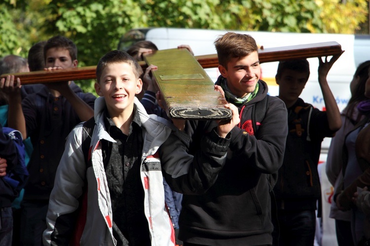 Peregrynacja symboli ŚDM w rejonie głowieńskim