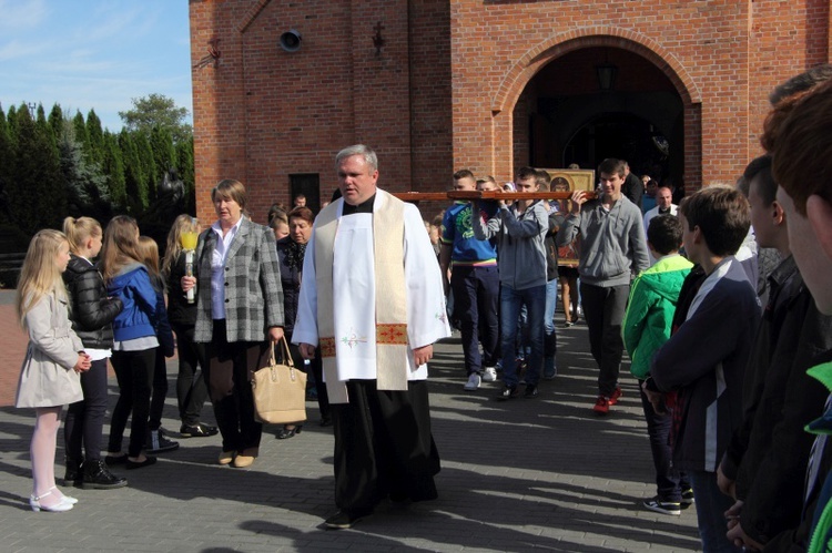 Peregrynacja symboli ŚDM w rejonie głowieńskim