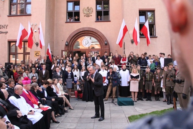 Pomnik "Inki" stanął na Woli