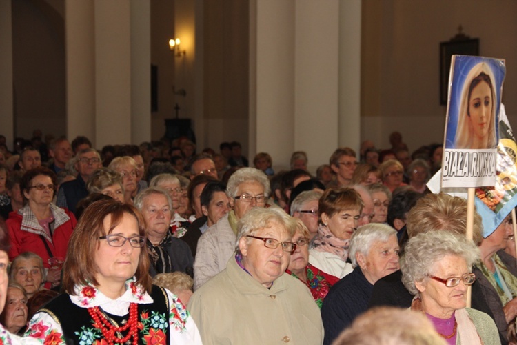 Róże Różańcowe w Domaniewicach - Eucharystia