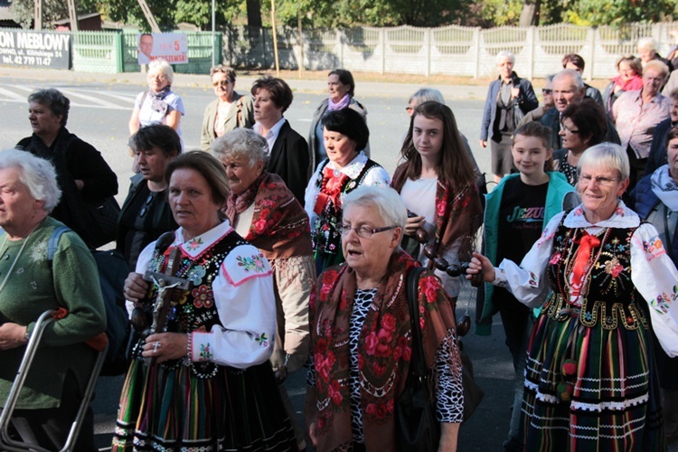 Róże Różańcowe w Domaniewicach - Pielgrzymka 