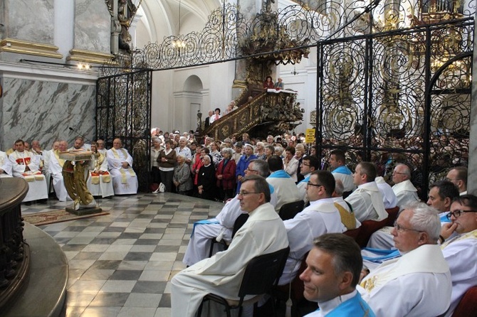 Pielgrzymka Różańcowa w Bardzie