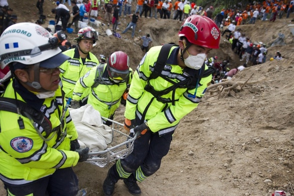 Gwatemala: Lawina pogrzebała ponad 130 osób