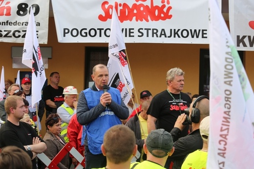 Manifestacja górników pod kopalnią "Brzeszcze"