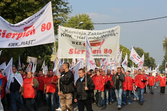 Manifestacja górników pod kopalnią "Brzeszcze"