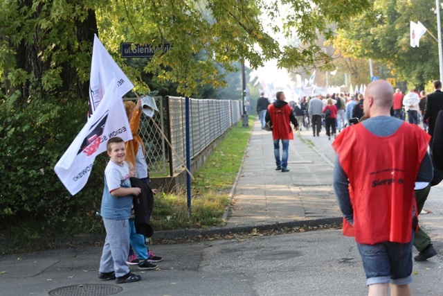 Manifestacja górników pod kopalnią "Brzeszcze"