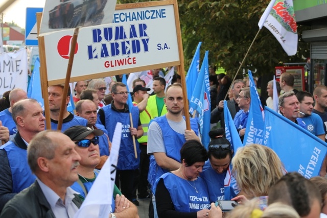 Manifestacja górników pod kopalnią "Brzeszcze"