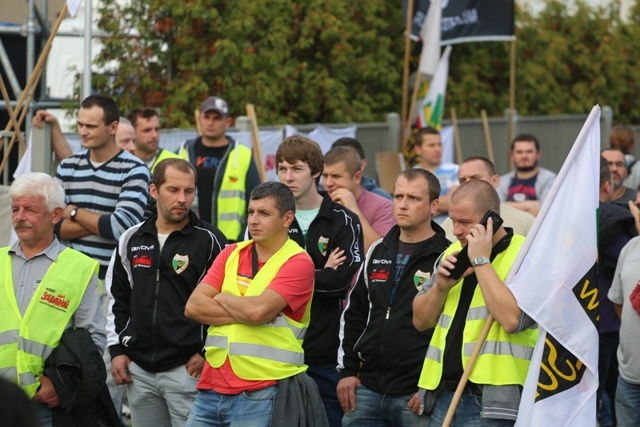 Manifestacja górników pod kopalnią "Brzeszcze"