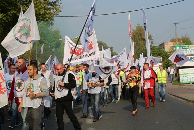 Manifestacja górników pod kopalnią "Brzeszcze"