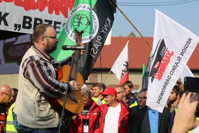 Manifestacja górników pod kopalnią "Brzeszcze"