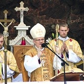  Ordynariusz przewodniczył Mszy św. kończącej prudnickie obchody 