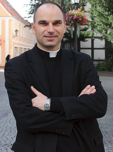  Kapłan koordynuje przygotowania do synodu diecezjalnego