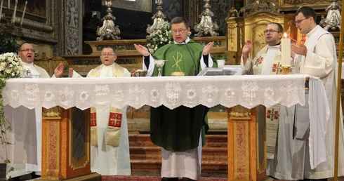 Wolontariusze Caritas pielgrzymują do świetych miejsc Italii