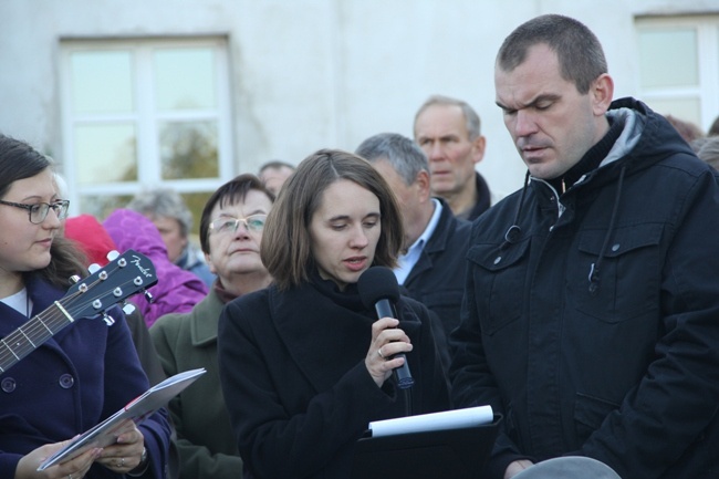 Zawierzyli rodziny Matce Bożej