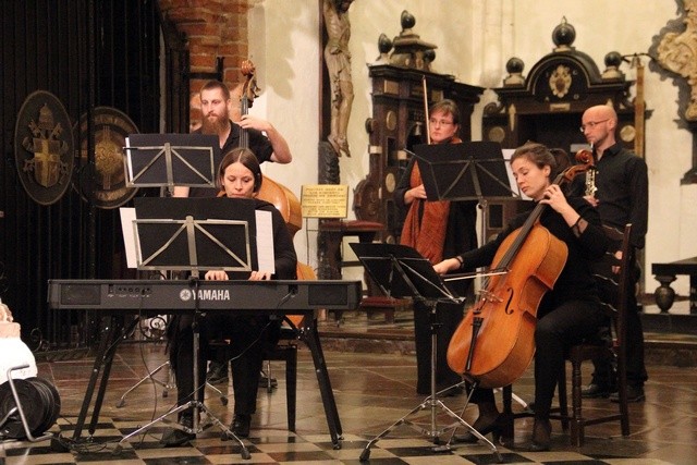 Sancta Mundus Cantat